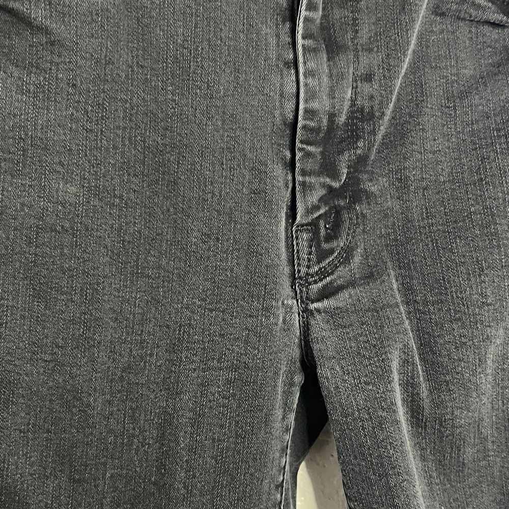 MOTHER jeans looker ankle fray distress black raw hem jeans woman’s size 30 - Picture 5 of 12